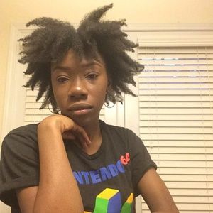 Meet your Posher, Syrina